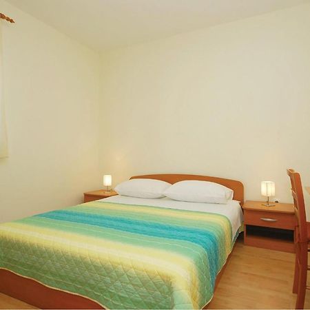 Cozy Apartment In Posedarje With House Sea View Exterior foto