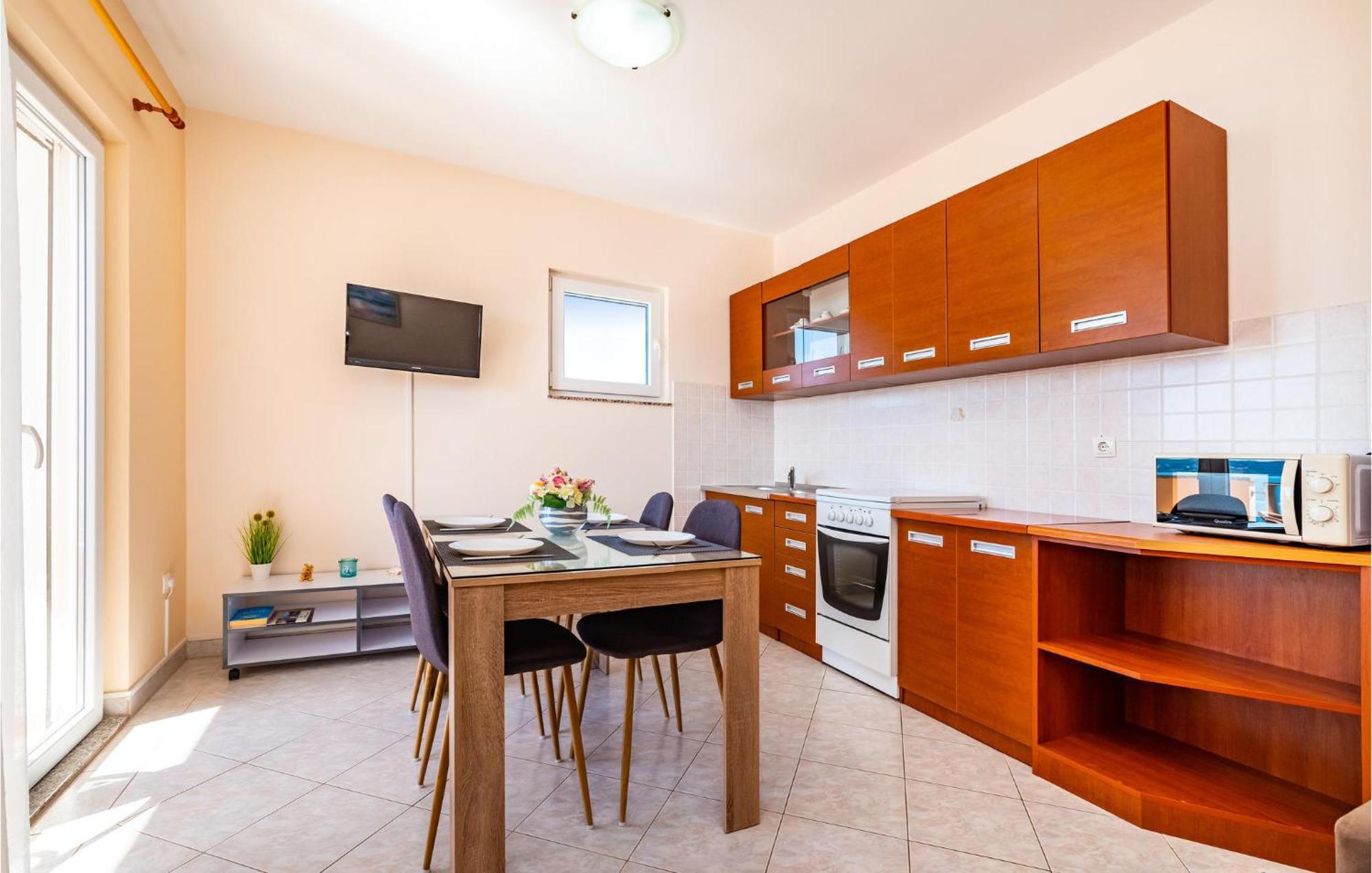 Cozy Apartment In Posedarje With House Sea View Exterior foto